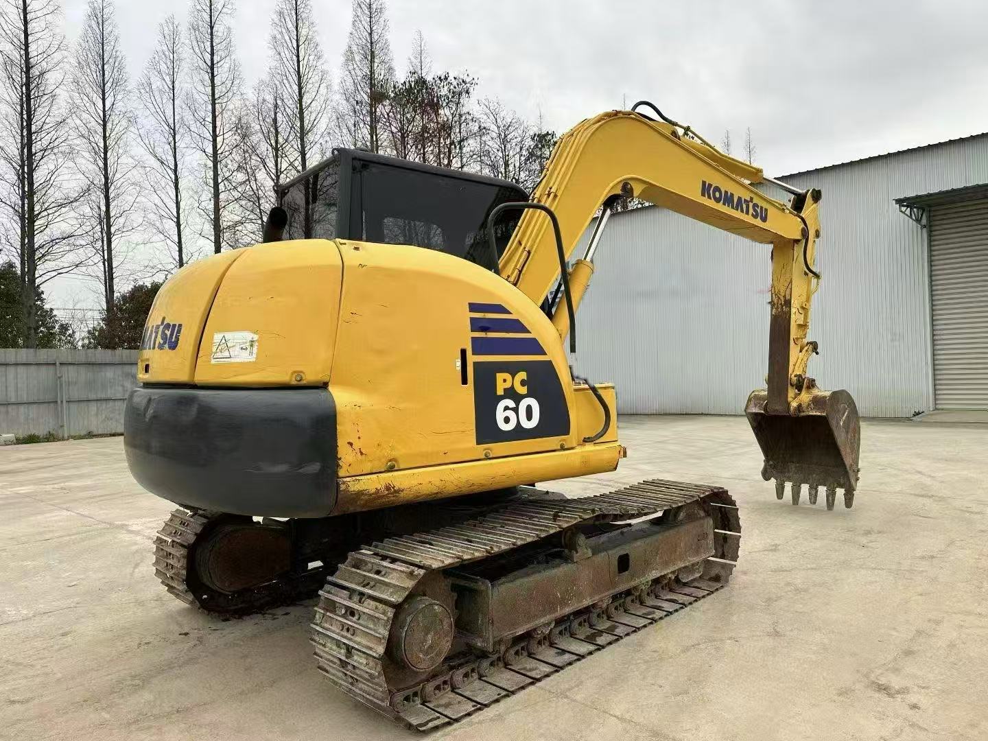 2019 Komatsu PC60 excavator — photo 2