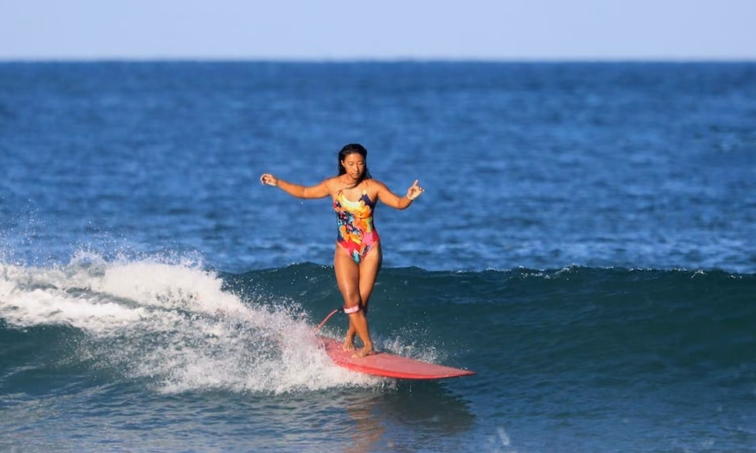Beginner-friendly surf lessons in Nosara