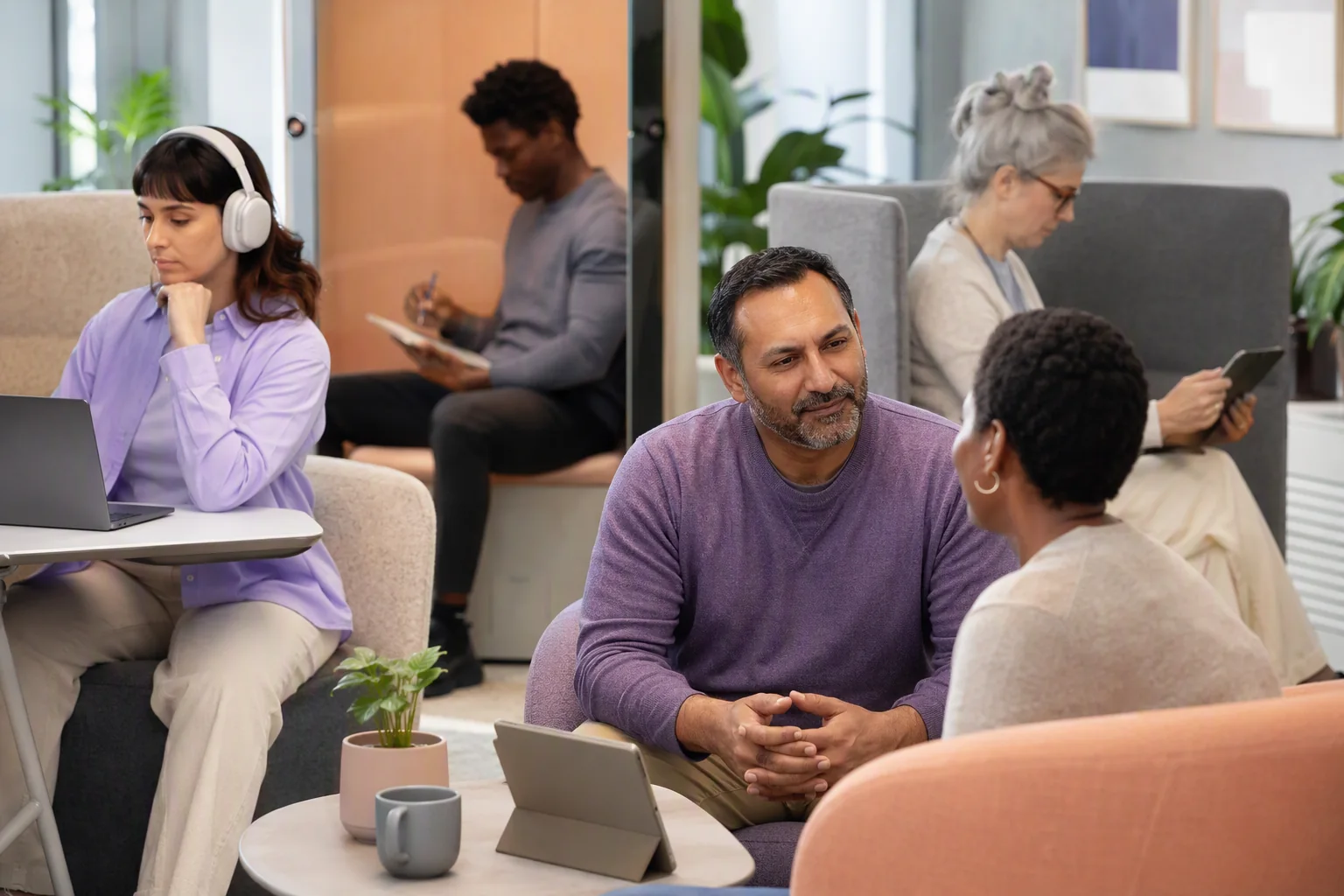 Inclusive Outplacement for Multilingual and Neurodivergent Job Seekers