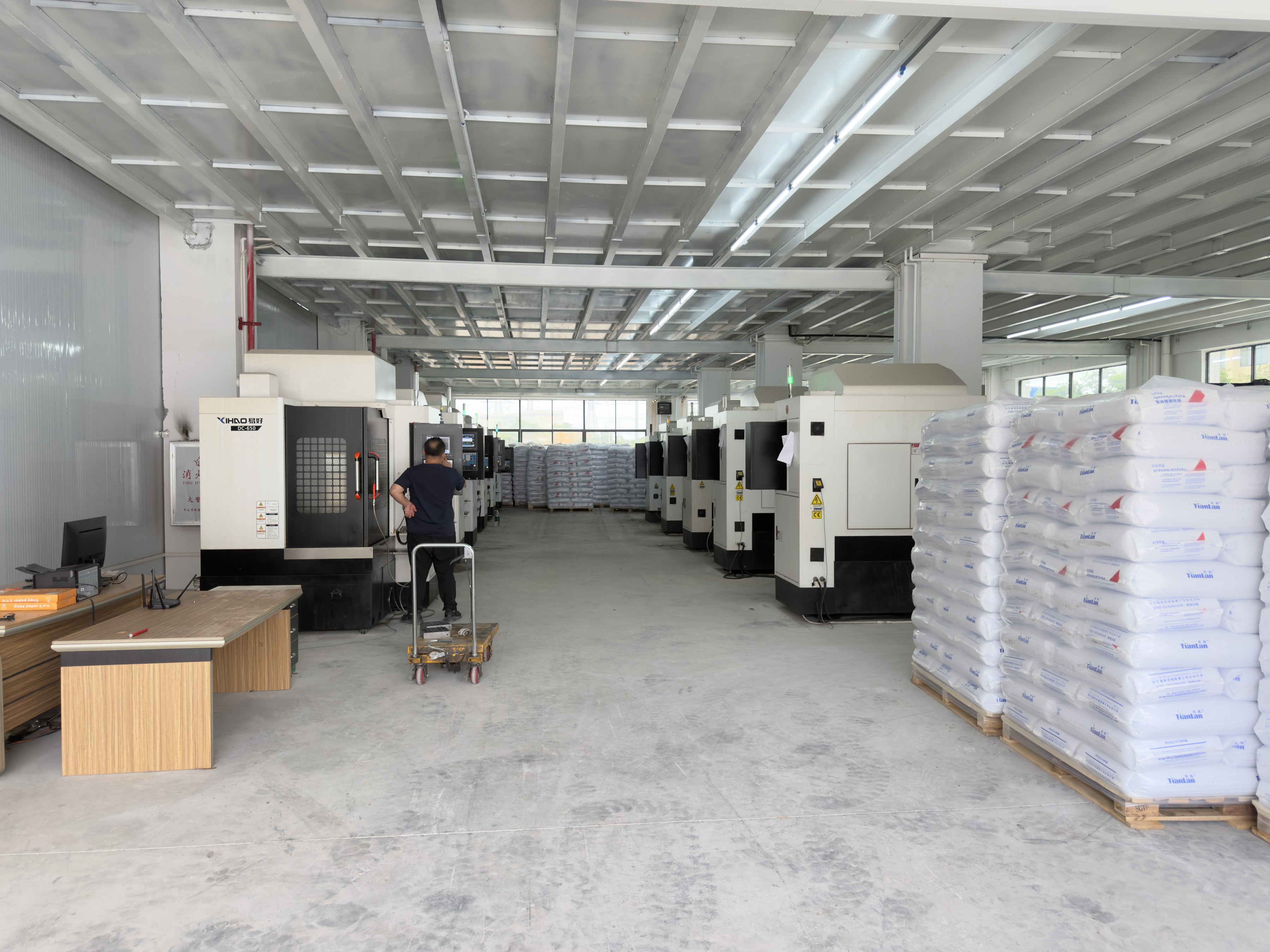 XENREE CNC workshop and manufacturing equipment