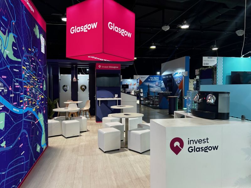 Visitors exploring Glasgow city centre, illustrating how destination branding enhances visitor experience and supports tourism growth.