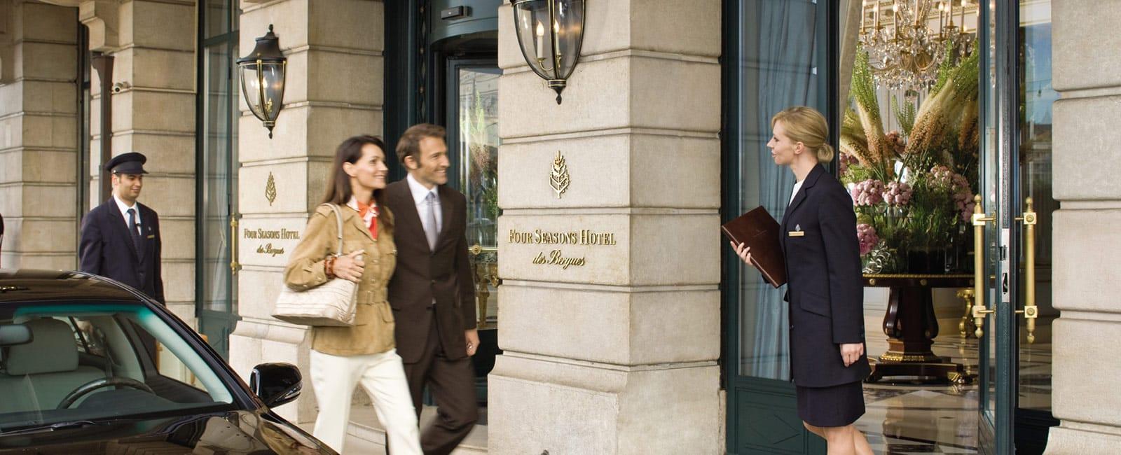 Four Seasons guest experience demonstrating luxury hospitality branding, personalised service and customer experience.