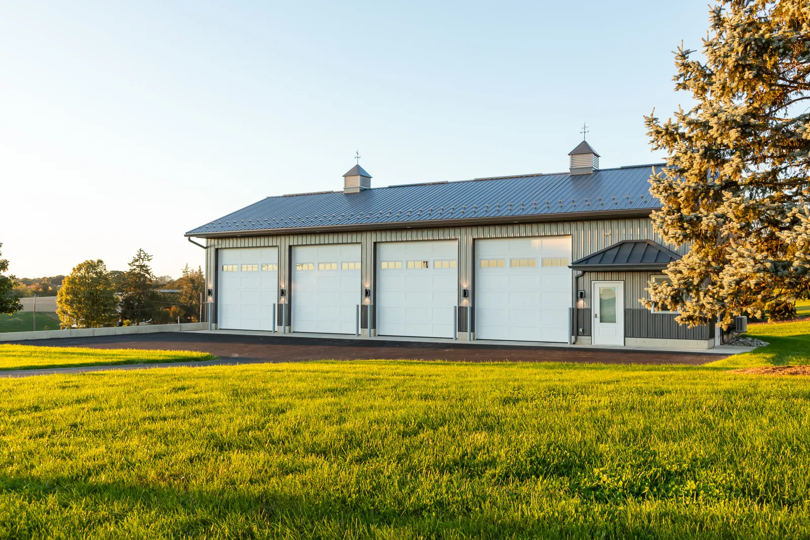 Light commercial shop designed and built by Creek View Construction