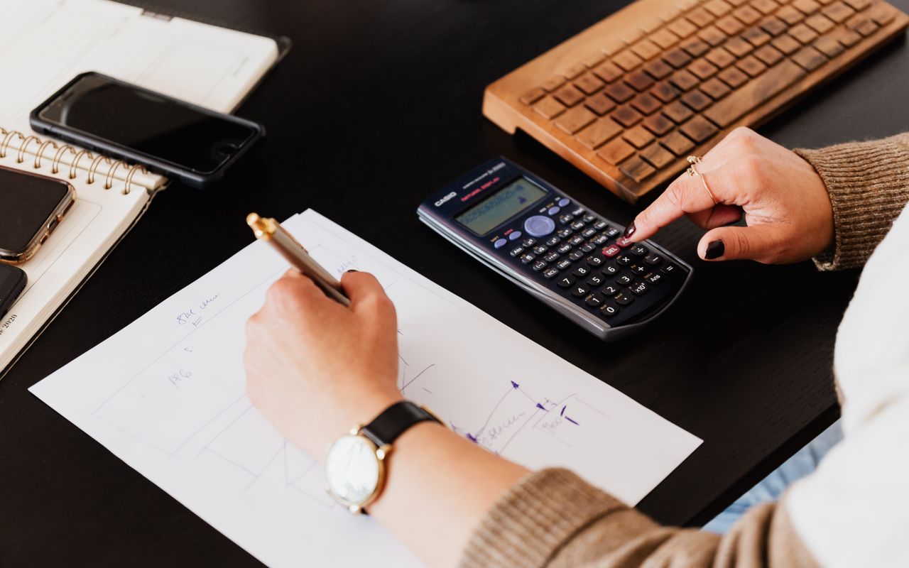 How a Structured Accounting System Saves Canadian Small Businesses Money (Even Under $1M in Revenue)