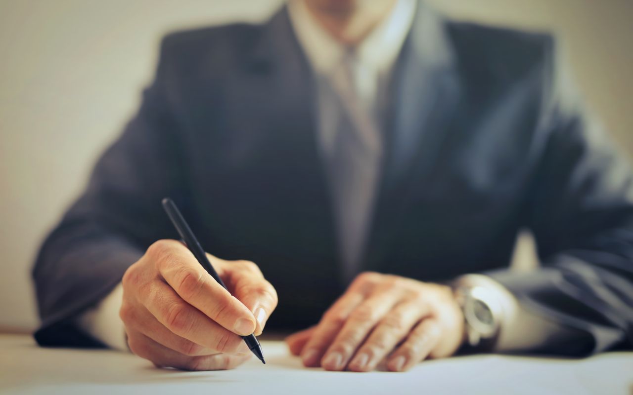 Employees vs Contractors in Canada: Who Pays When the CRA Disagrees