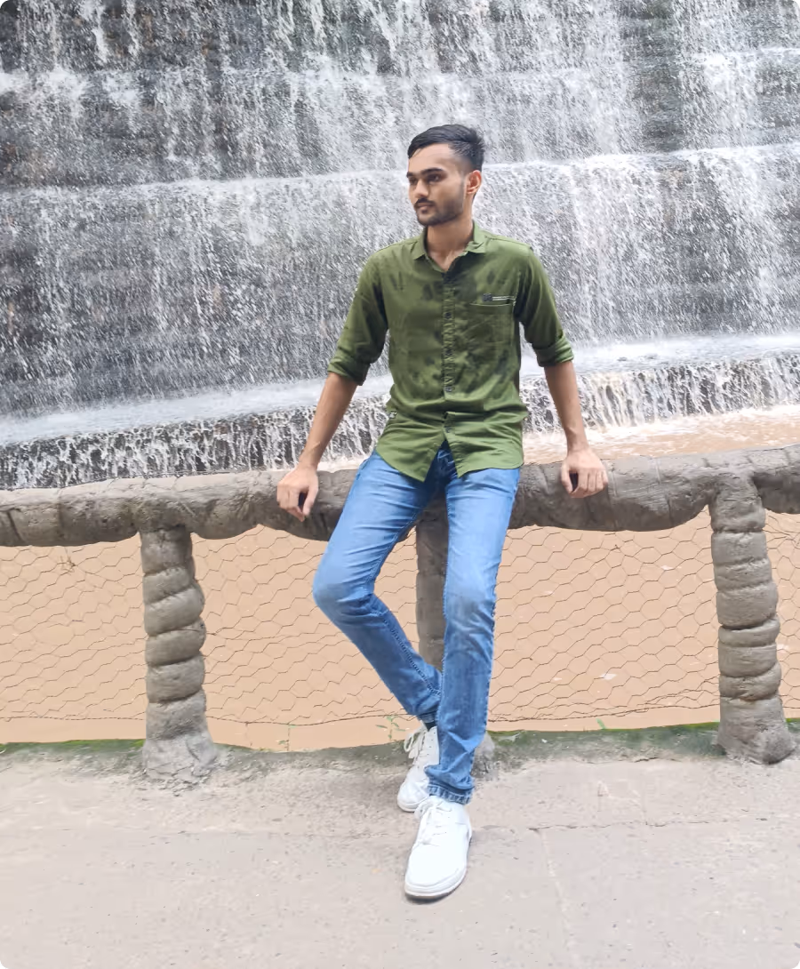 Portrait image of Anmol Dwivedi