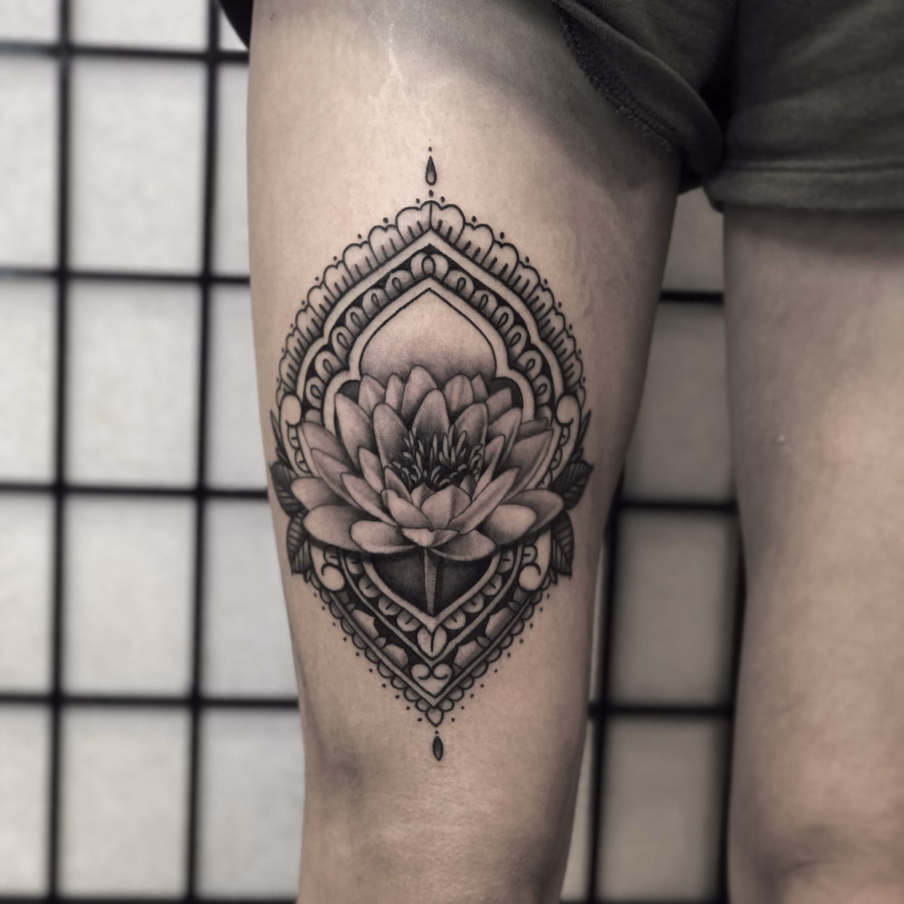 A beautiful Knee mandala pattern work tattoo