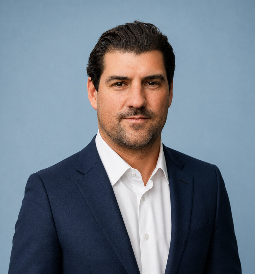 leader image