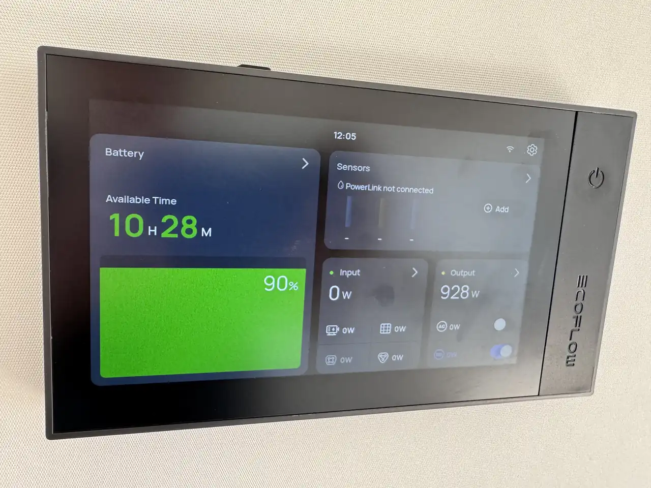 EcoFlow wall control screen showing Battery 90%, Available Time 10H 28M and Output 928W