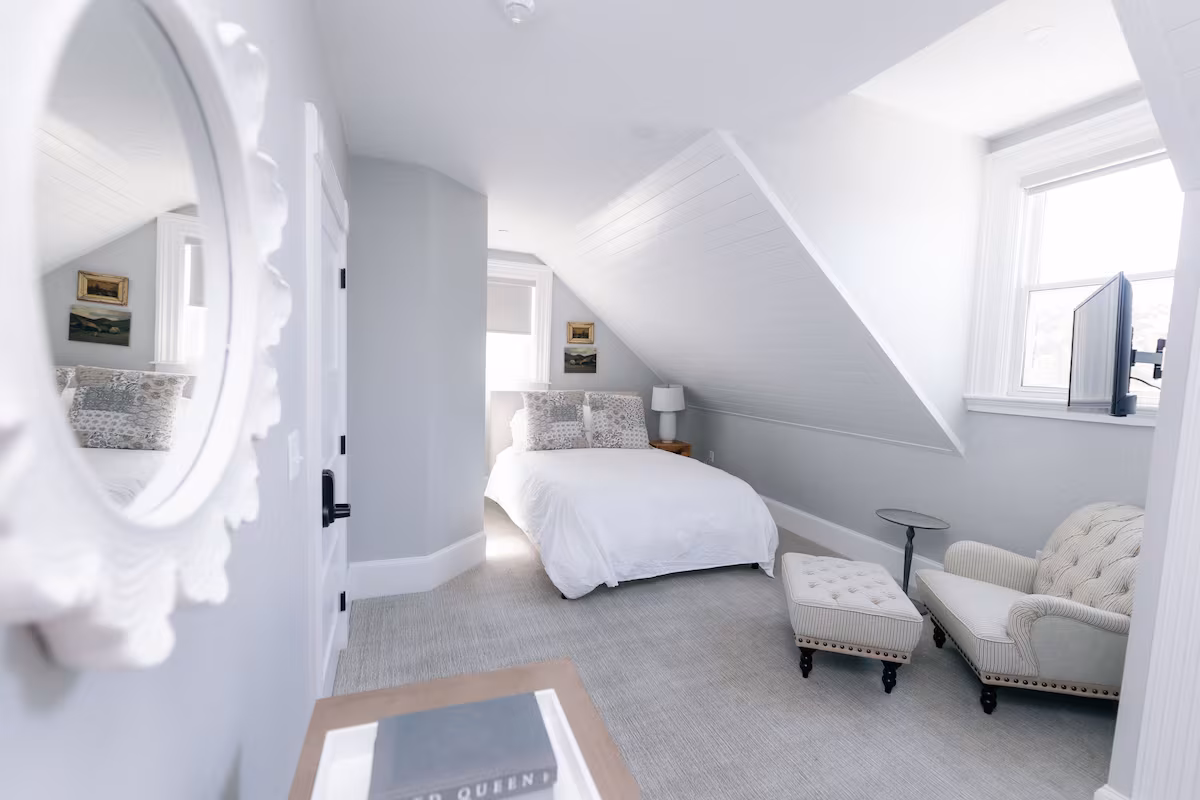 Room Img