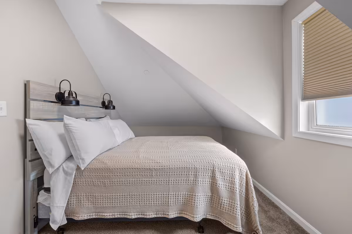 Room Img