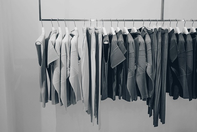 Hiding specific variants of out-of-stock products in an online store