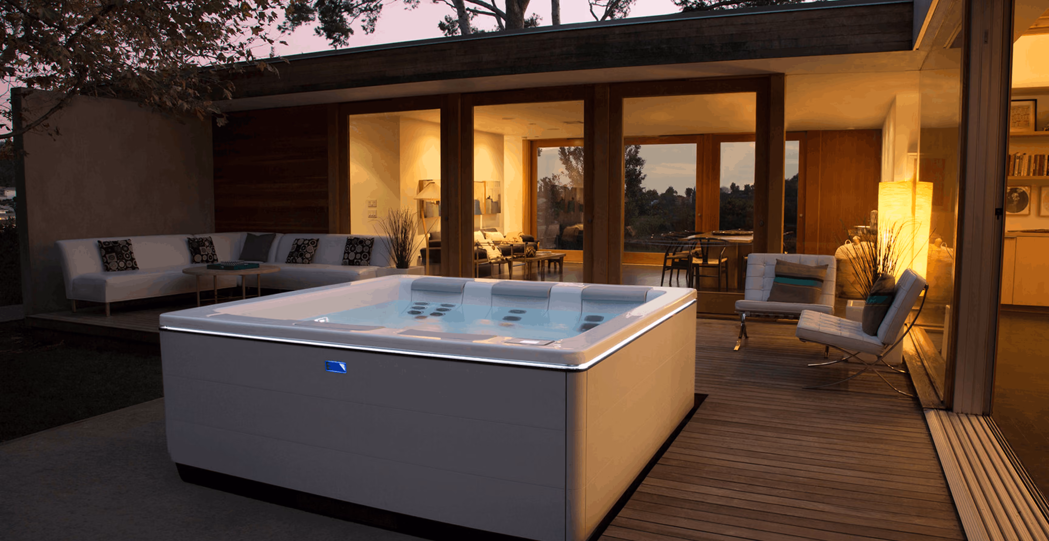 Bullfrog Spas hot tub at LPM, authorised dealer in Leigh