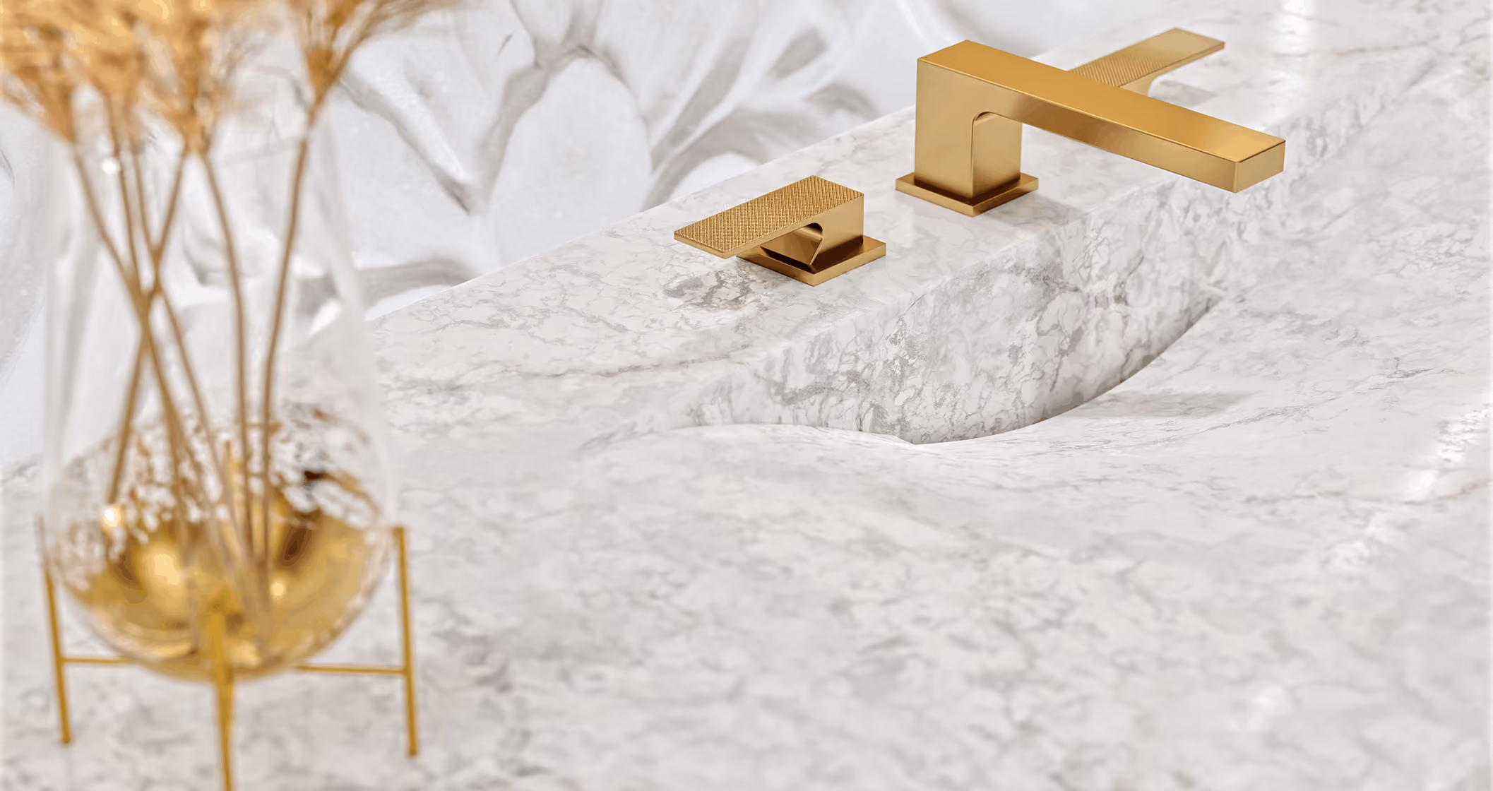 GRAFF Incanto minimalist tap and shower collection with even, balanced composition