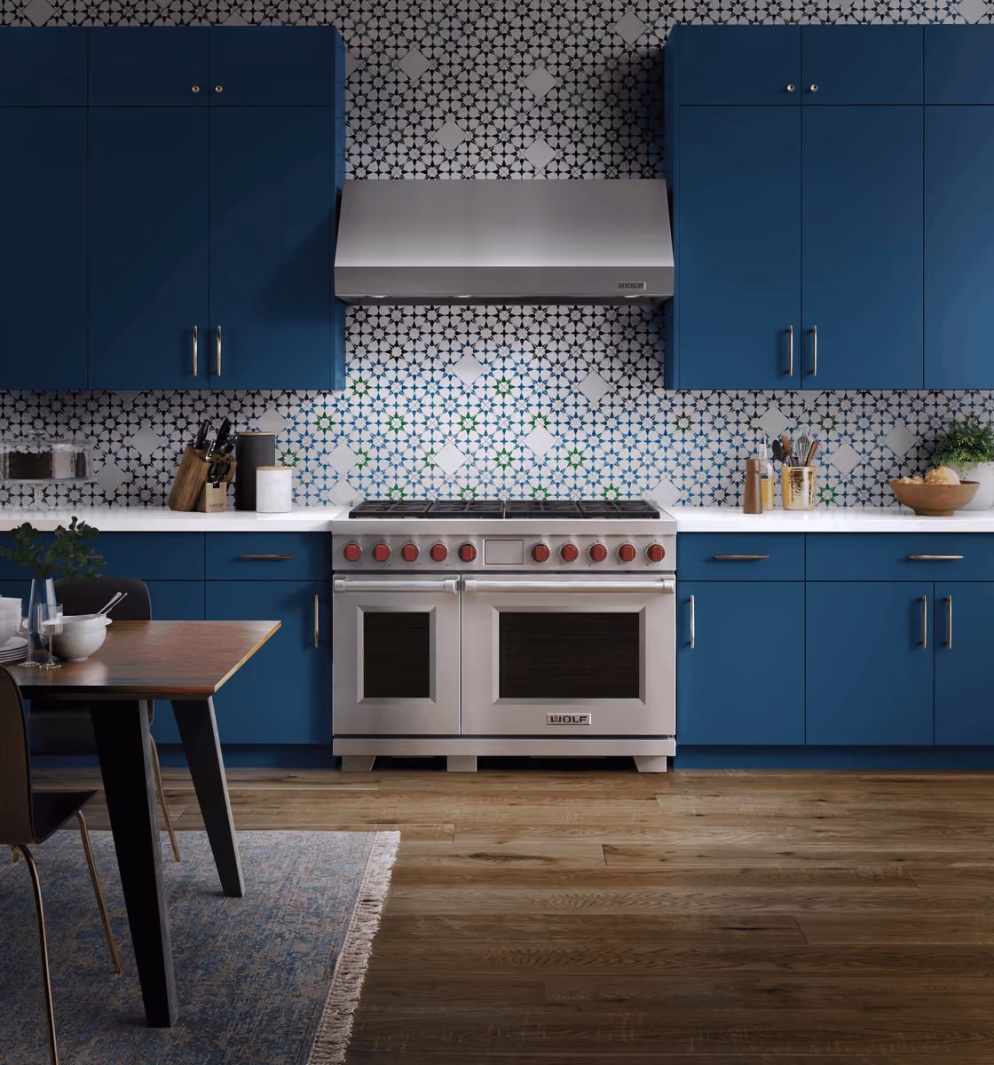 Wolf range cooker with professional-grade burners and cast-iron grates