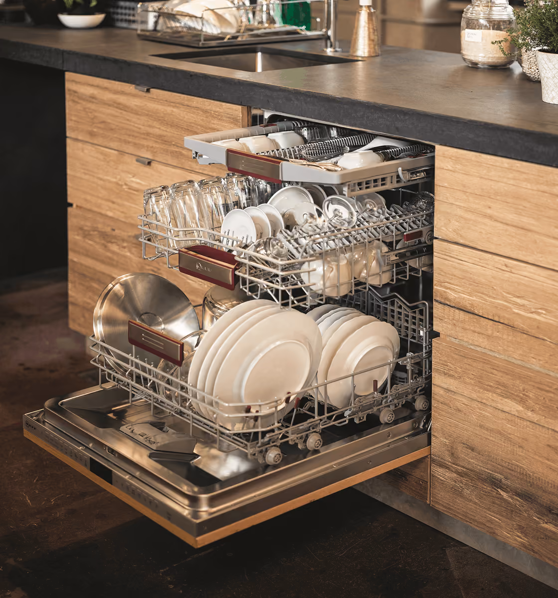 NEFF integrated dishwasher with flexible loading baskets