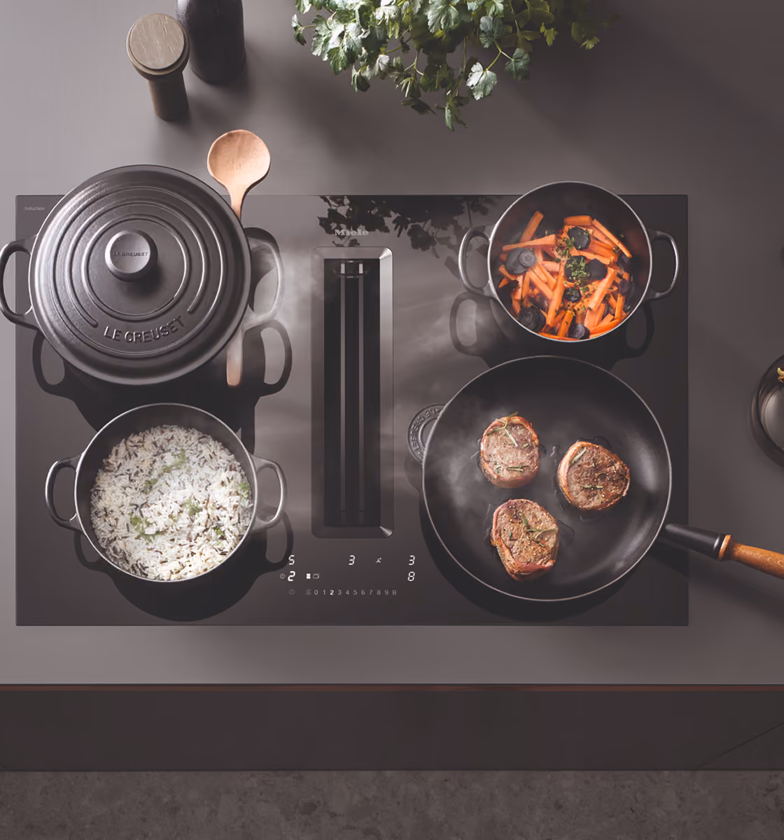 Miele vented cooktop with integrated downdraft extraction