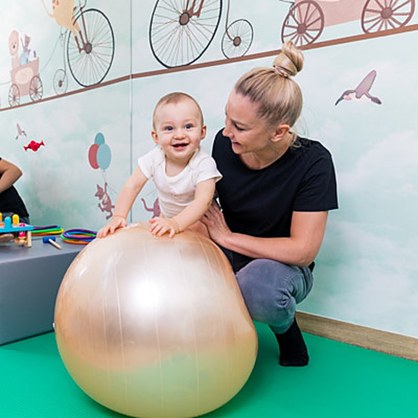 Fizjoterapia niemowląt — Kids Medic