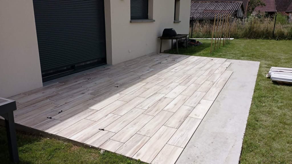 Pose de carrelage sur terrasse Brienne 71290