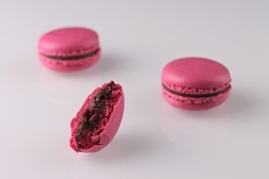 Double raspberry with dark chocolate macaron