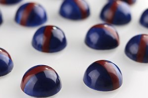 Molded bonbons raspberry