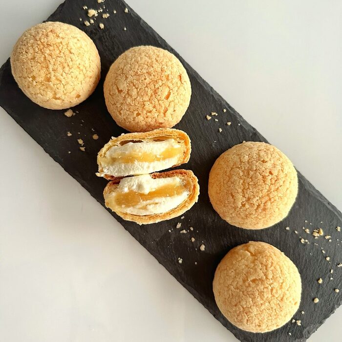 Creamy pear choux