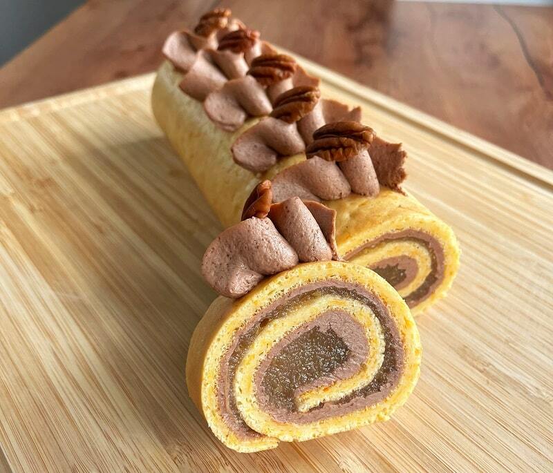 Carrot roll with nut and fruit filling