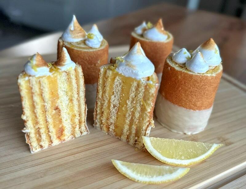 Portioned lemon mini rolls