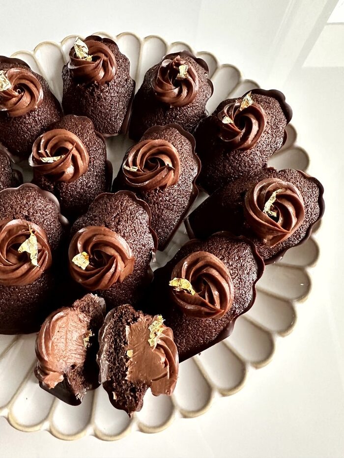 Super Chocolate Madeleines
