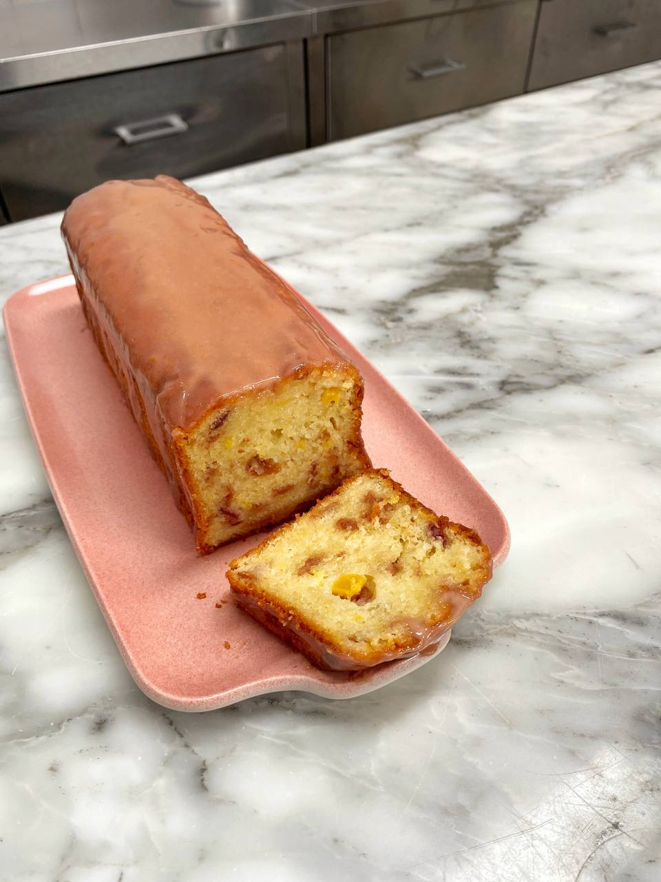 Autumn cake with Ruby chocolate