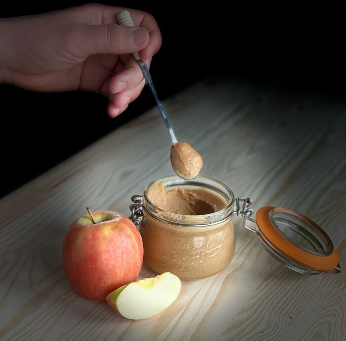 Hazelnut-Apple Spread