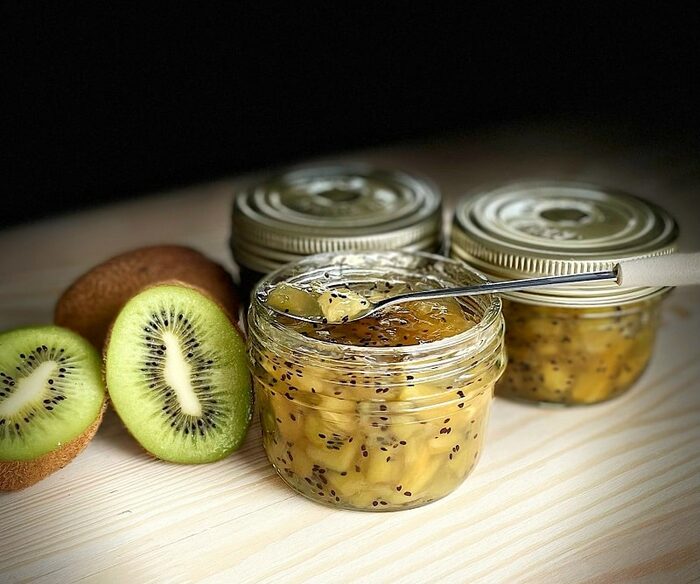 Kiwi and pineapple