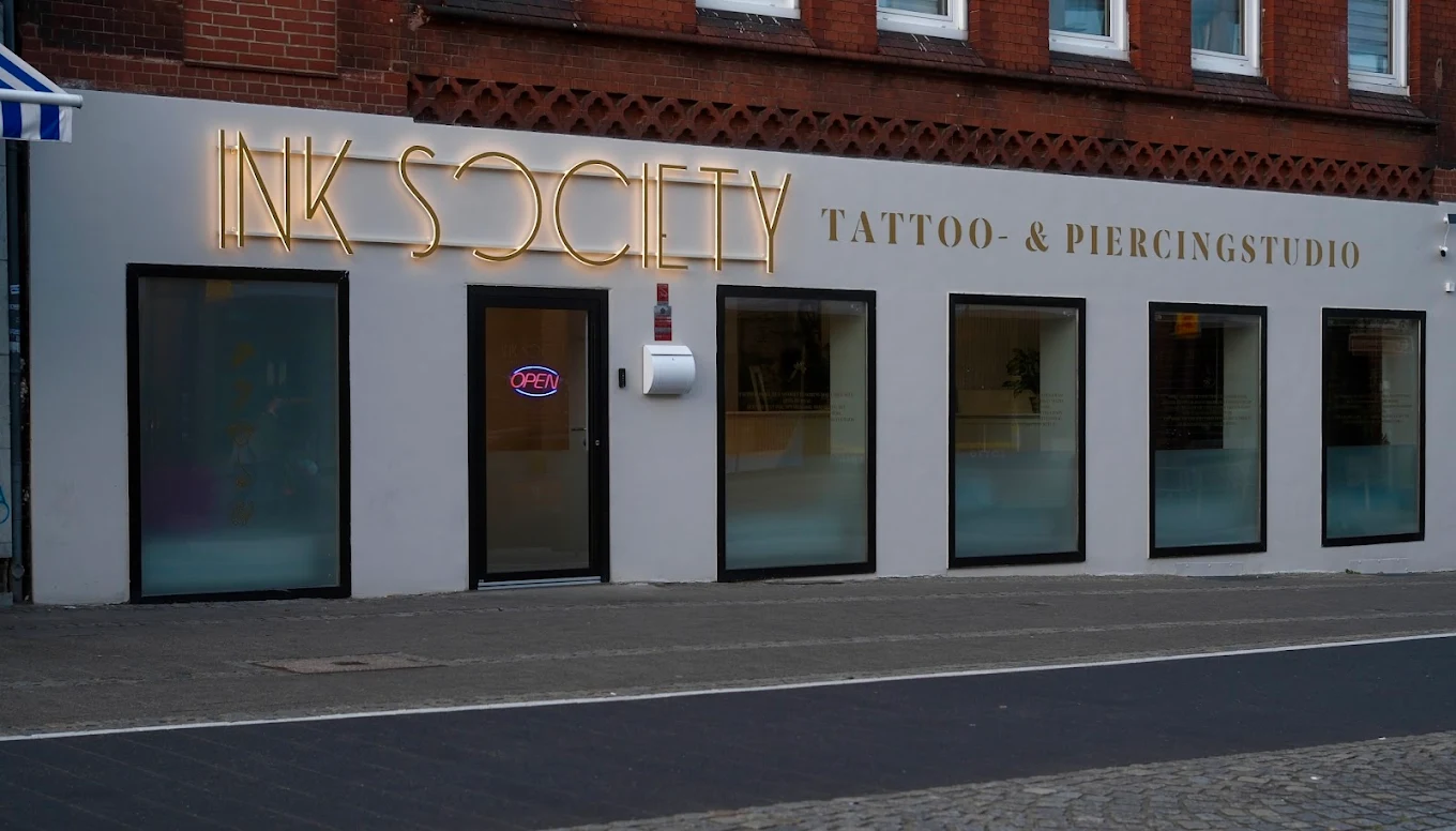 INK SOCIETY Tattoo- und Piercingstudio in der Schönberger Straße Kiel