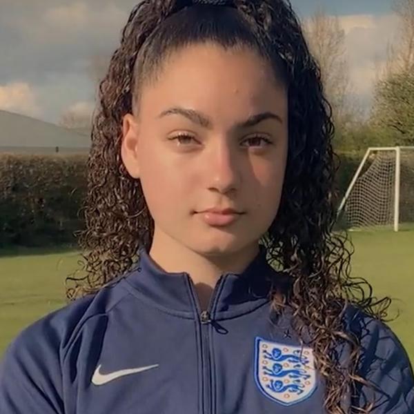 Ashanthi Akpan, chelsea and england womans team