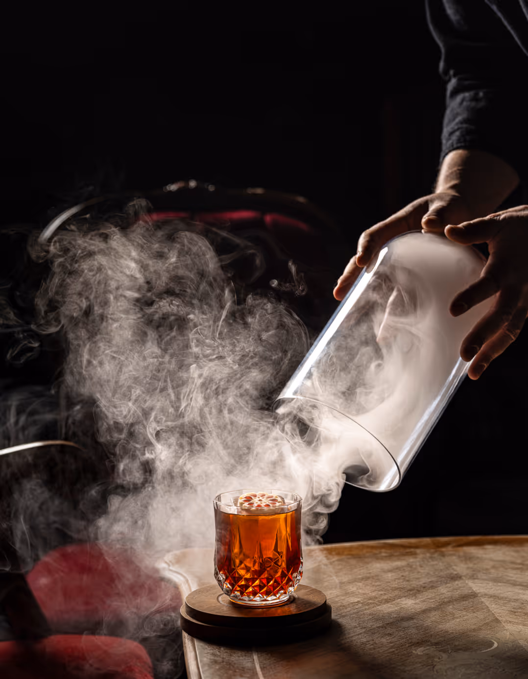 Kaa cocktail smoking. Gives lightness and a slower pace