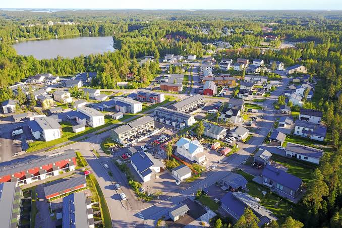 Pumppaamohuolto, ohituspumppaus ja PE-muovihitsaus Sipoossa