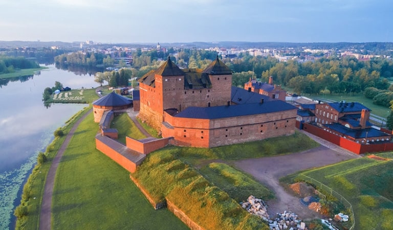 Pumppaamohuolto, ohituspumppaus ja PE-muovihitsaus Hämeenlinnassa