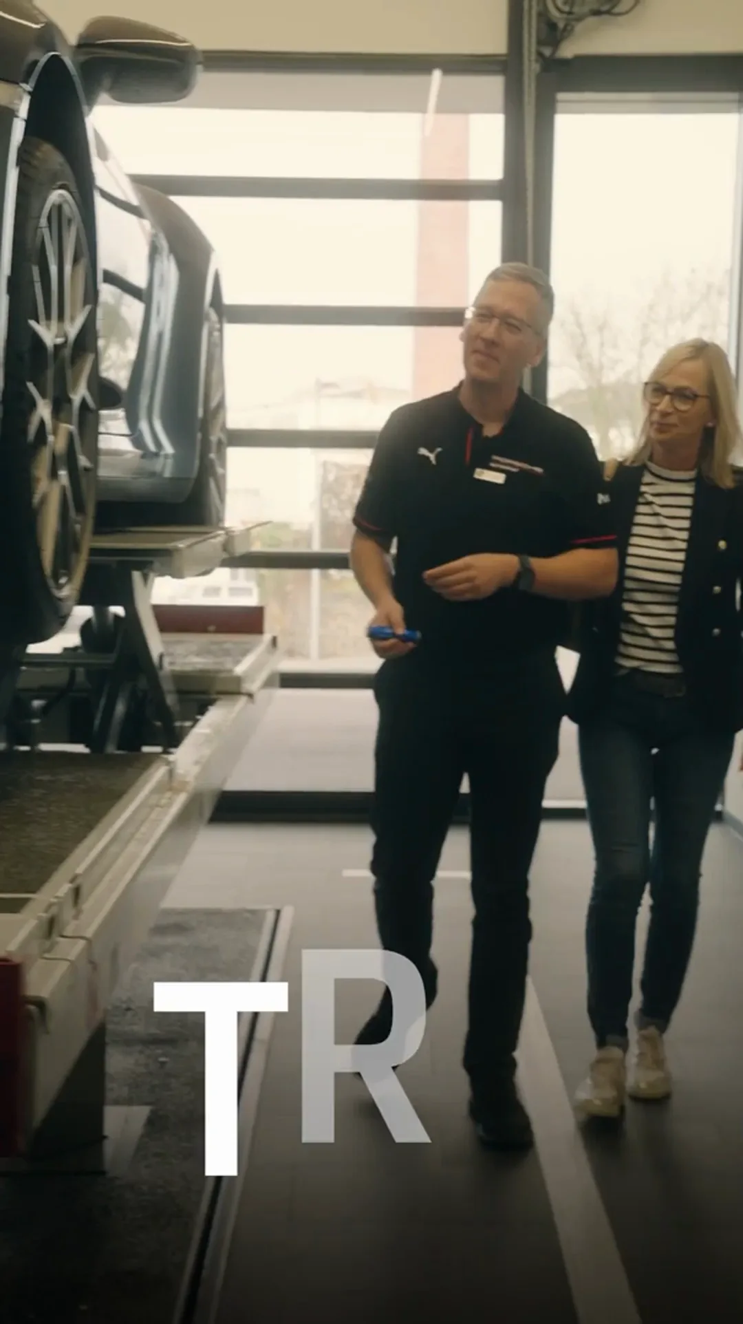 Standbild aus einem Reel zu Service und Aftersales für das Porsche Zentrum Trier