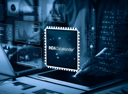 데이터 분석 화면과 INDA DataHandler 칩