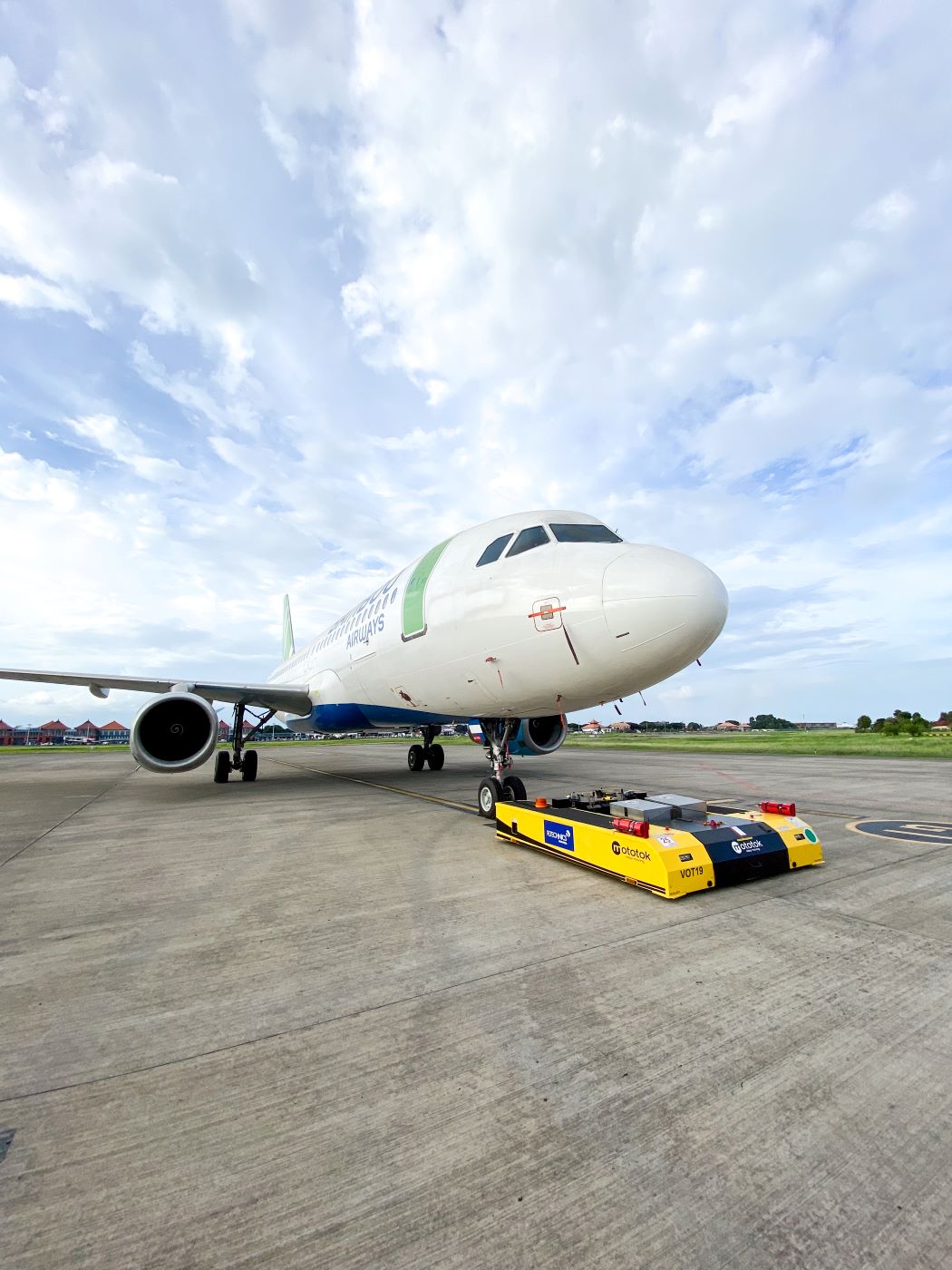 fl_technics indonesia aircraft maintenance hangaar