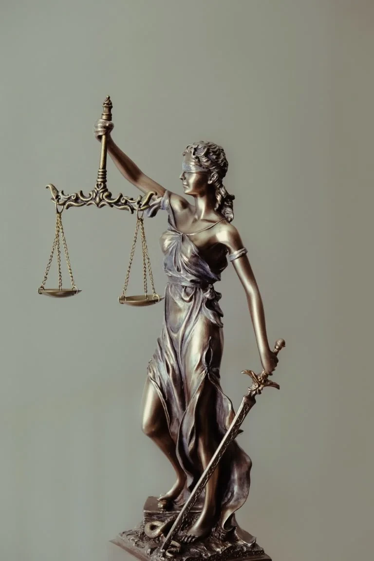 Statue of a woman