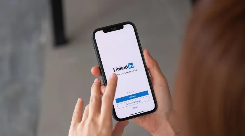 Linkedin app on mobile