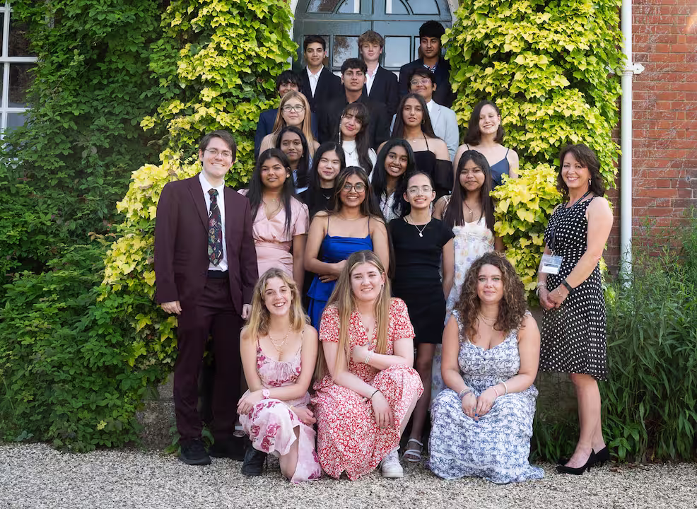cambridge students outside cambridge college