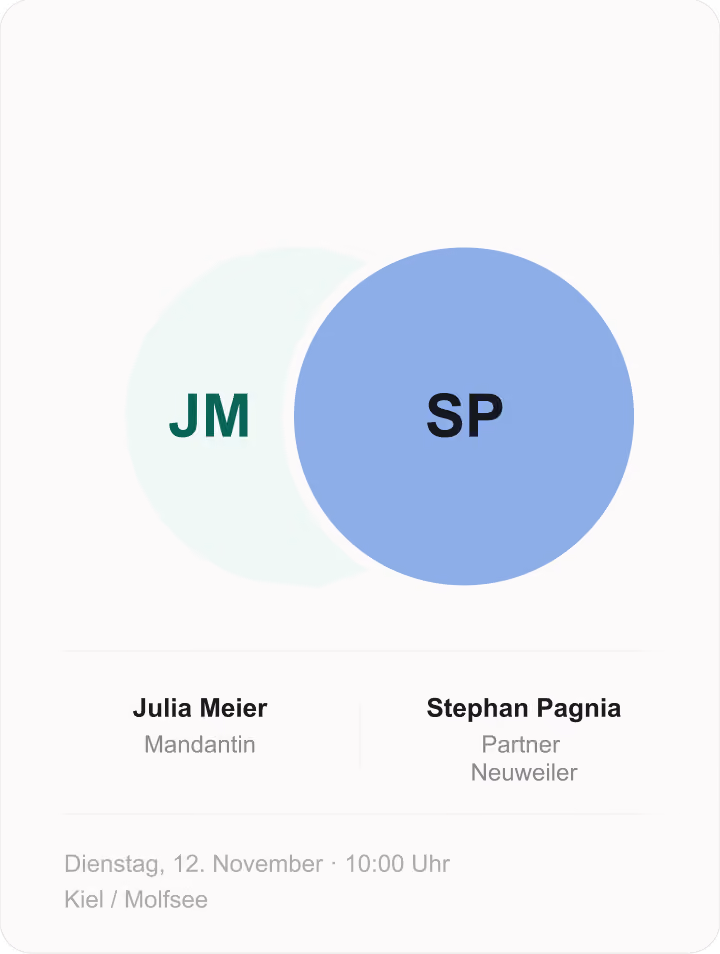Zwei überlappende Kreise mit Initialen JM und SP, darunter Namen und Termininfo.