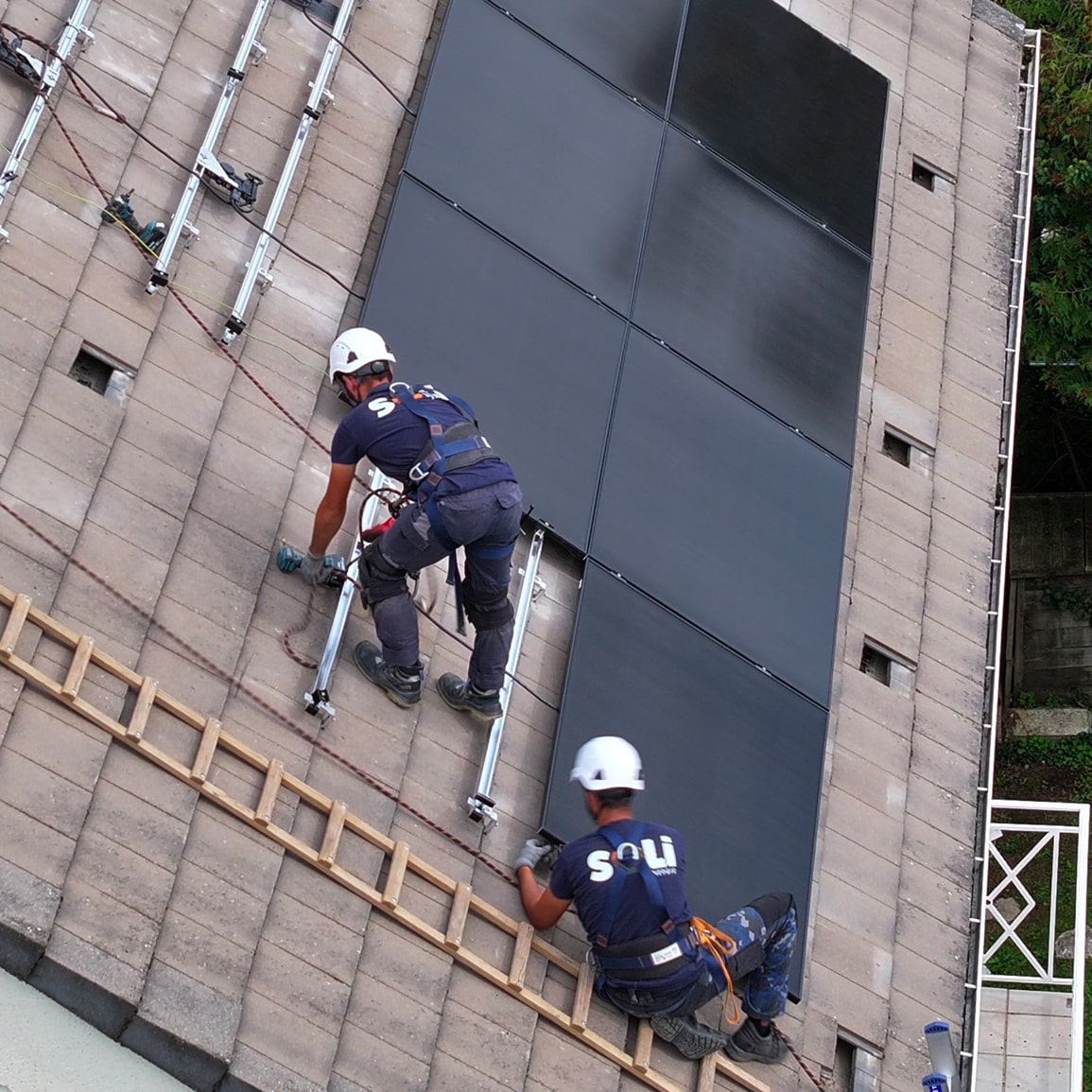 Photo de techniciens Photovoltaïques Soli