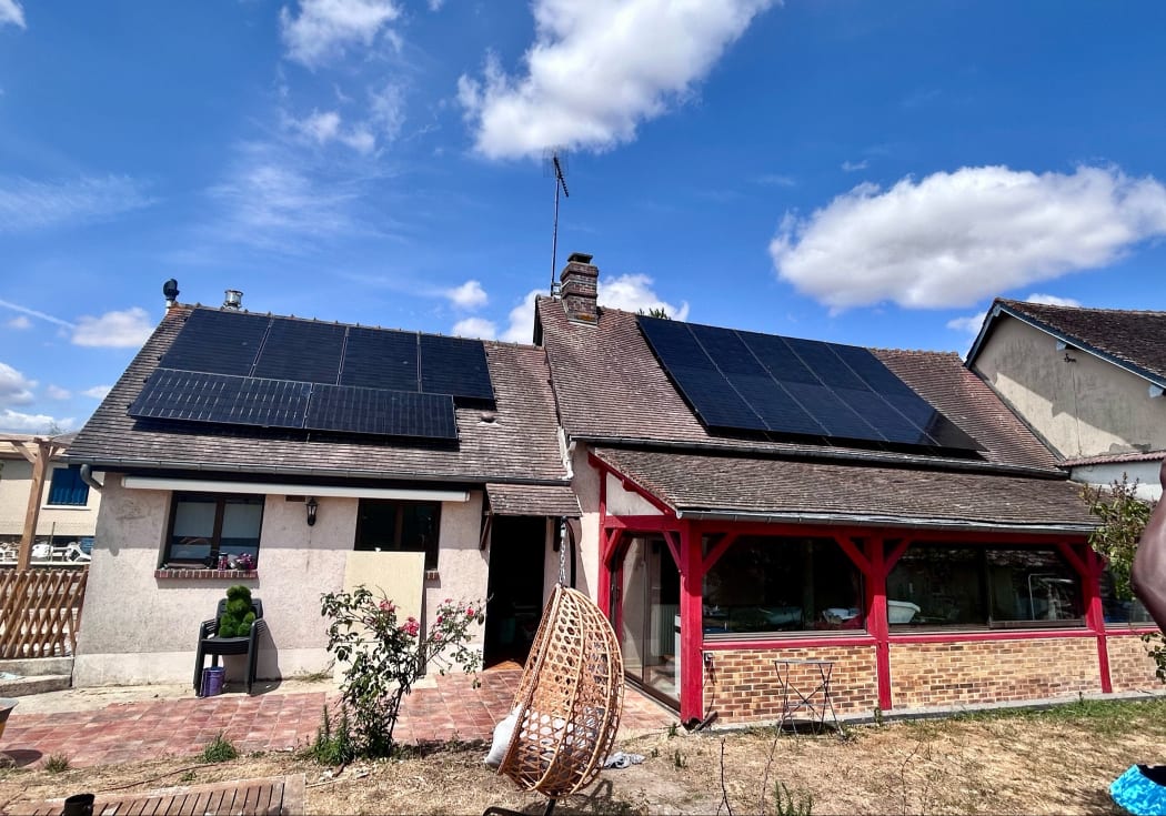 installation-16-panneaux-solaires-mesnils-sur-iton-eure-eure-2ed72d-1