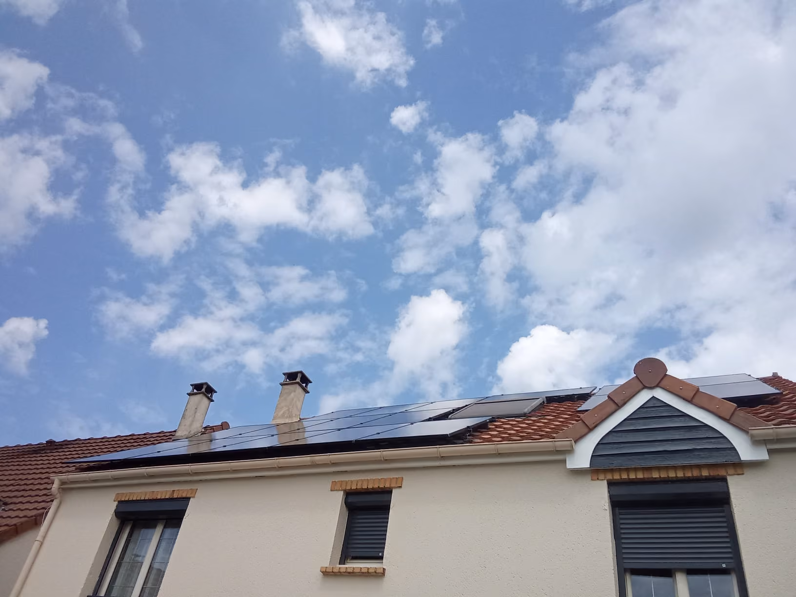 installation-18-panneaux-solaires-la-queue-en-brie-val-de-marne-val-de-marne-6cf22f-1