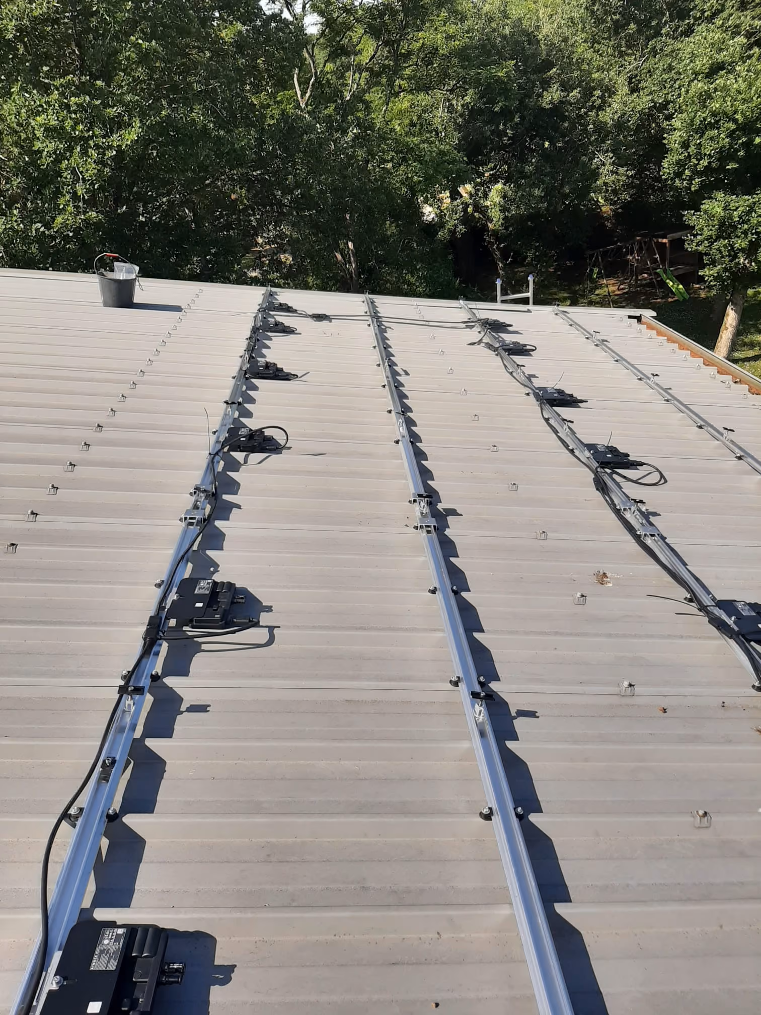 installation-18-panneaux-solaires-oncy-sur-ecole-essonne-essonne-e4fcaa-1