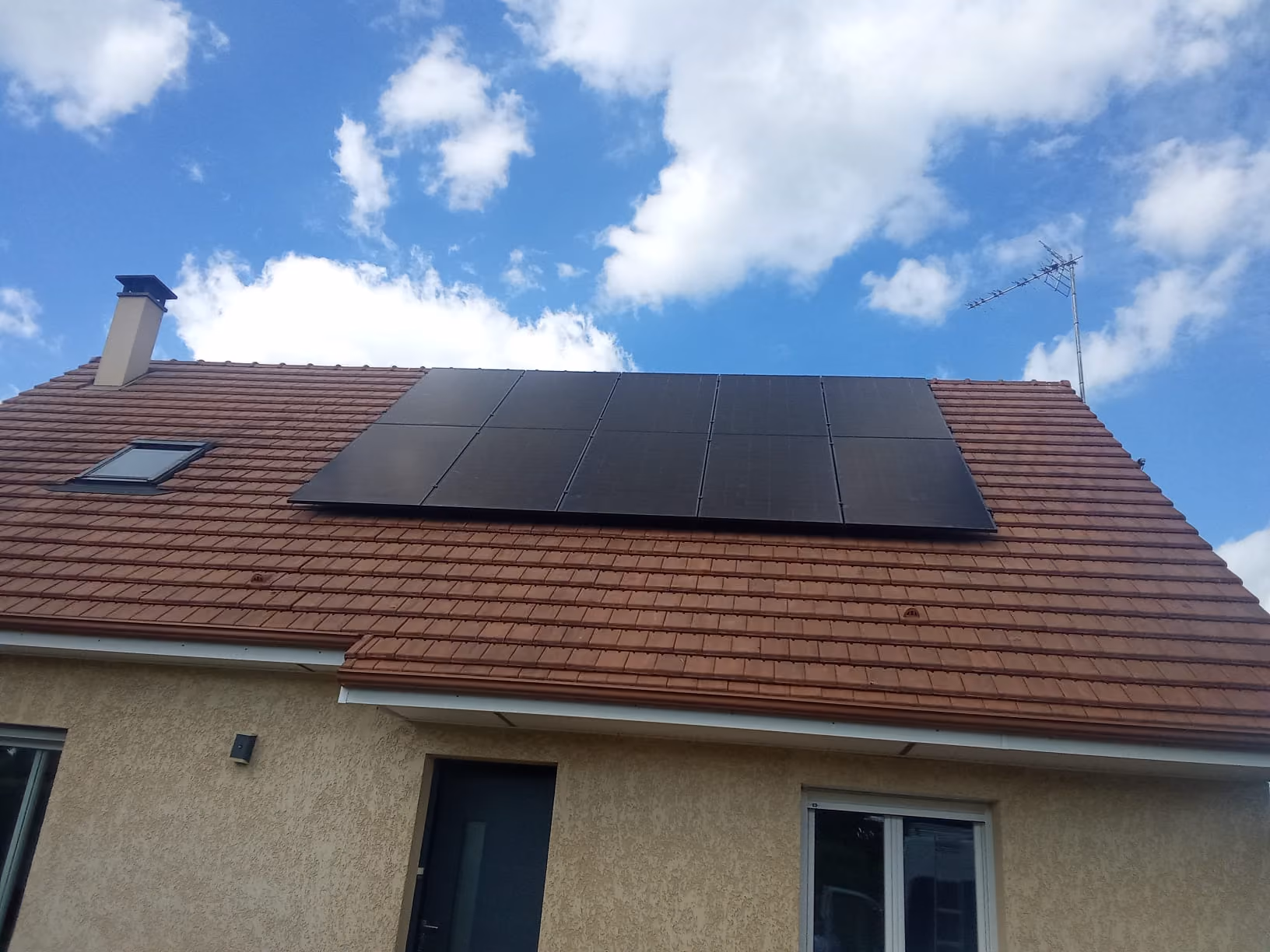 installation-10-panneaux-solaires-saint-julien-de-la-liegue-eure-eure-f4034a-1