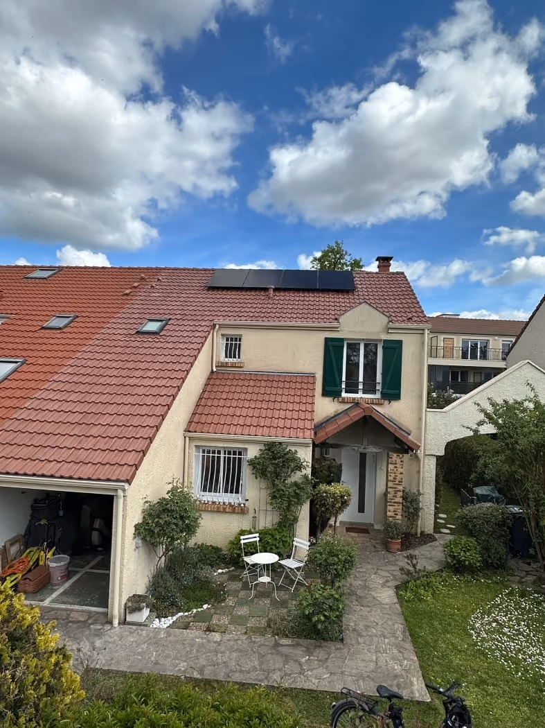 installation-8-panneaux-solaires-saclay-essonne-essonne-2fa6fa-1